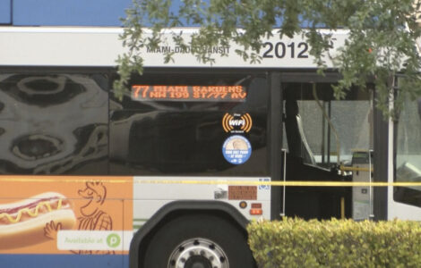 Florida bus driver fatally shoots 2 passengers, police say